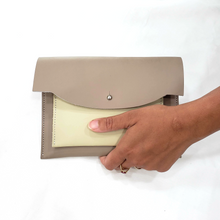 Load image into Gallery viewer, Two Toned Clutch