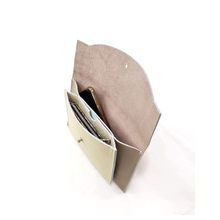 Load image into Gallery viewer, Two Toned Clutch