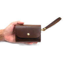 Load image into Gallery viewer, Leather Wristlet Wallet