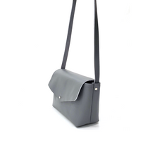 Load image into Gallery viewer, Medium Size Crossbody Bag